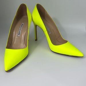 Manolo Blahnik heels yellow Neón color 4 inches heels